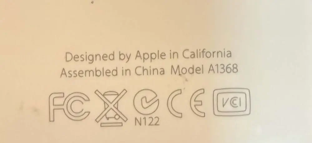 Apple 30-Pin to VGA Adapter, Model A1368 (2-Pack)